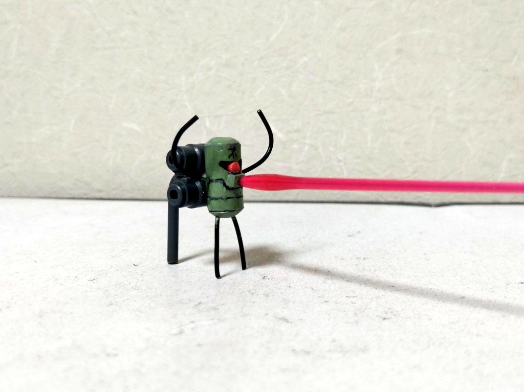 口からビームが出ます