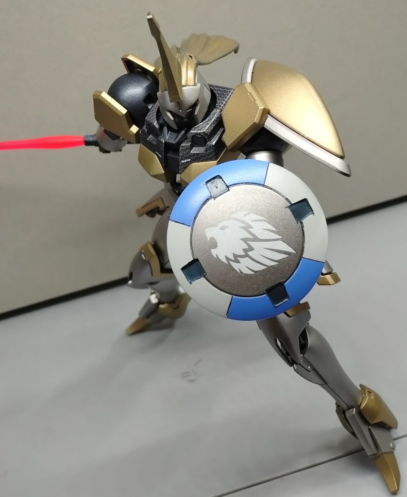 シールドは余剰パーツのリーオーのものを使用。