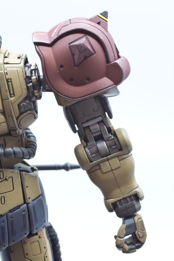 前腕部の合わせ目は悩んだ末そのままとしました