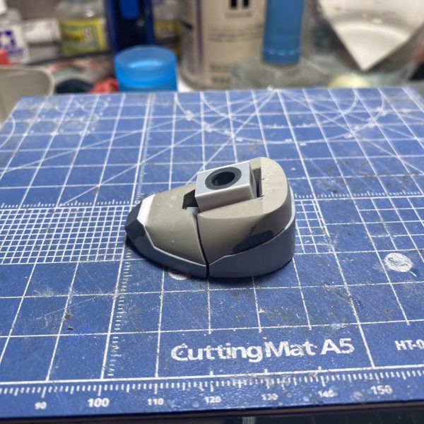MG ザクⅡ ver1.0 制作中。足デカすぎたので、一からプラ板とパテで制作しました〜（1枚目）