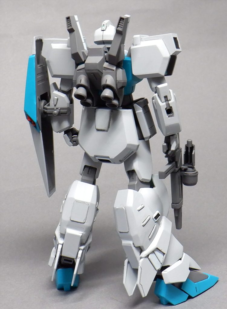 バックパックはMkⅡ/ジムⅢ系に置換されました。元より若干パワーが落ちましたが特に運用所問題は無かったようです。サーベルラック、追加装備用コネクタが3か所あったのでEWAC装備や増槽も問題なく装着出来ました。