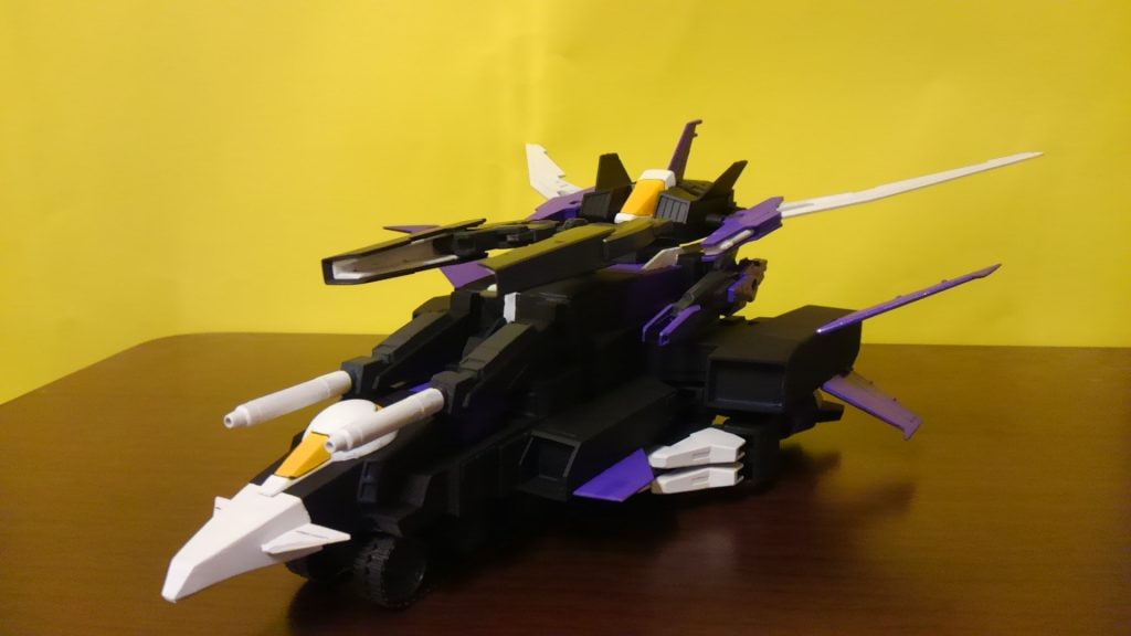 支援戦闘機TバスターGアーマーがベース。三機の戦闘機が合体して完成する。