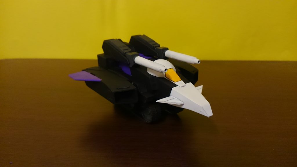 TホークTバスターの先端パーツを担う戦闘機。