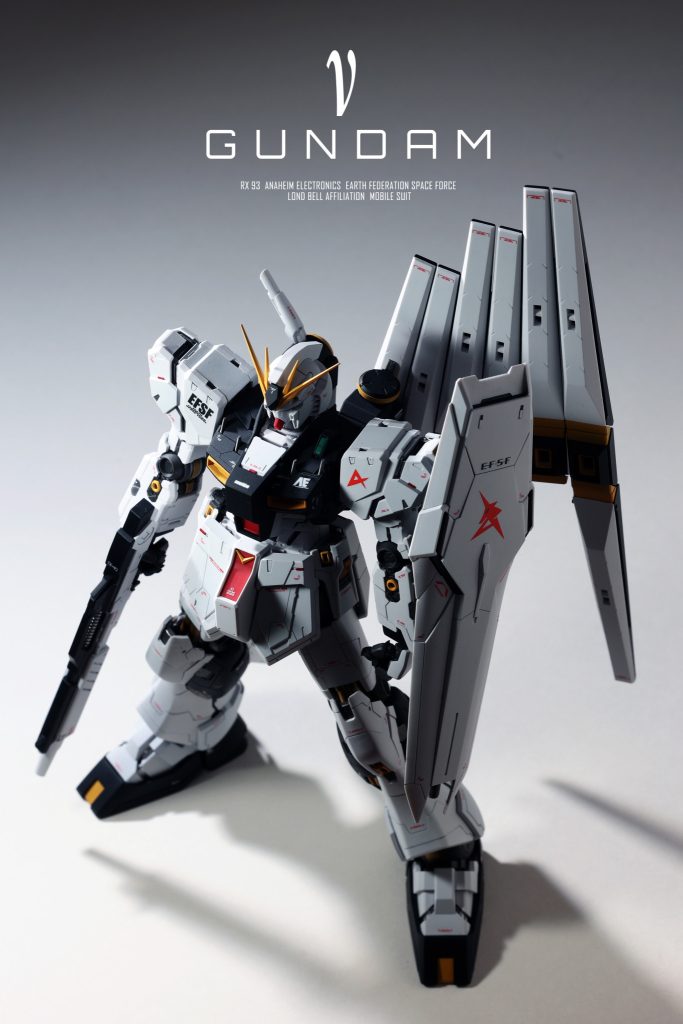 俯瞰ぎみに撮影装甲各所のサイコフレームはオミットしました。フレーム色に変えて情報量を増やしてます。いつかこのキットを作る時が来たら絶対こうしようと思っていました。