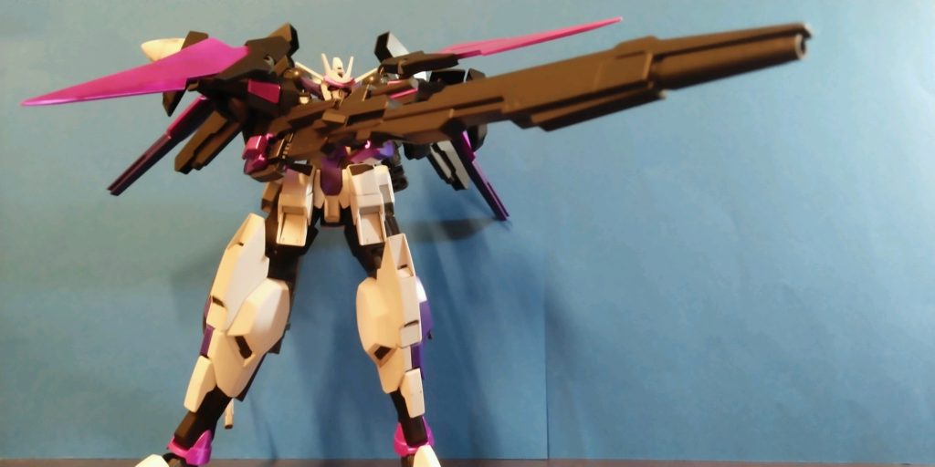 ハイパードッズランチャーを構えた状態。