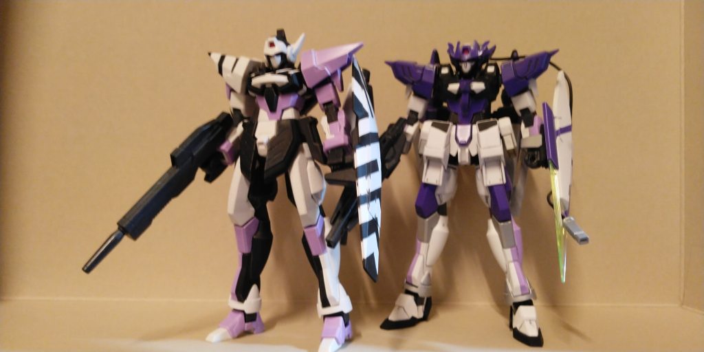 ハーレクインとの比較。