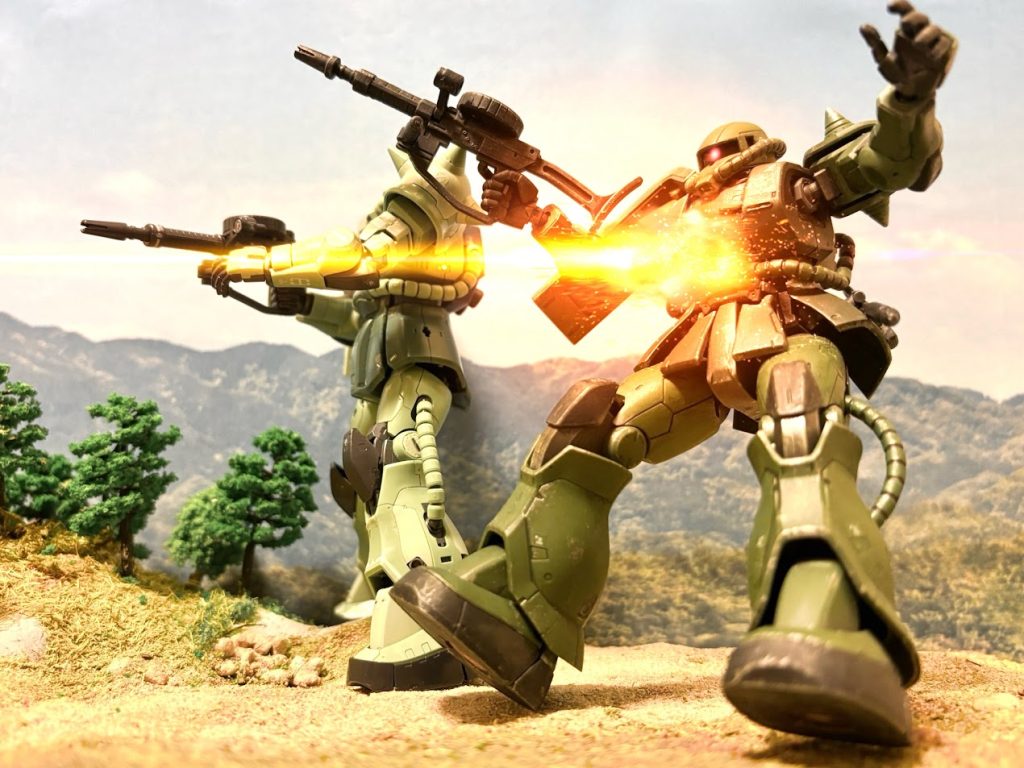 途中で話題になっている「MS大」のタンクは、ガンタンクのことです。先日、ジャンクで購入したので、どこかで使いたいと思っています。写真は、X(旧Twitter)でアップしたものです。屋内撮影のための光量不足やら、ジオラマベースの大きさ不足やらで、思ったように撮れませんでした。