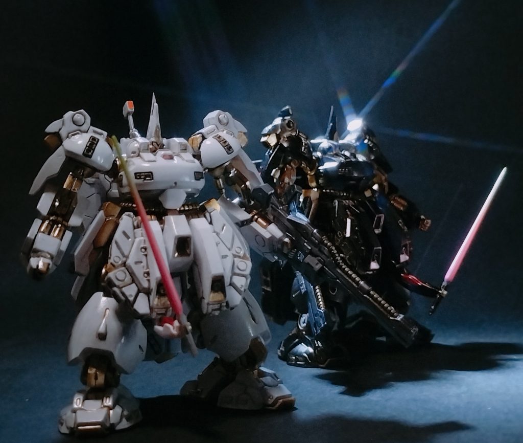 6.    パイロットは双子の姉妹、ジュデル（JUD-L）・アーシタとジュダル（JUD-R）・アーシタである。父親はジュピトリスIIに乗り込んだZZのパイロット＝ジュドー・アーシタ。