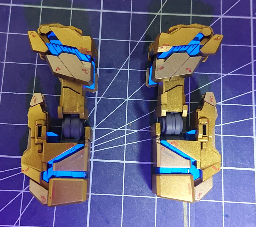 はい！カッコイイ(gandam-hand1)