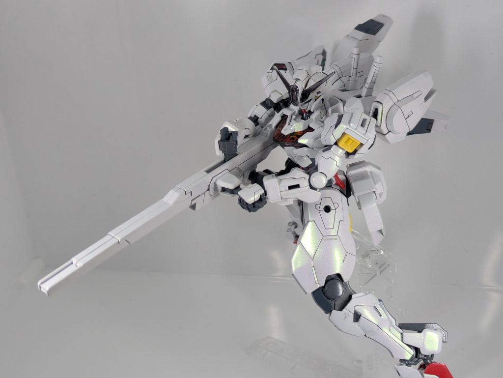 ライフル構えのポーズ