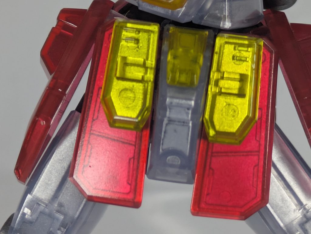 ちょっとムラがありますが、裏面シルバーだと内側のモールドが目立っていいですね。