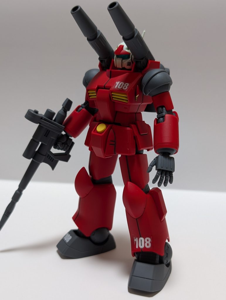 つや消しした後に左足のシールの端が浮いてるのに気がついてテンション下がりました(zaku-kao10)