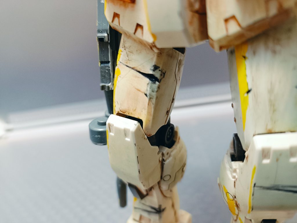 所々に鉄ヤスリで切れ込みを