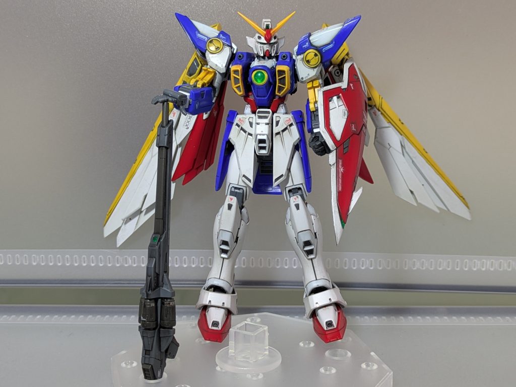 何かの写真で見たポーズを真似してみました。