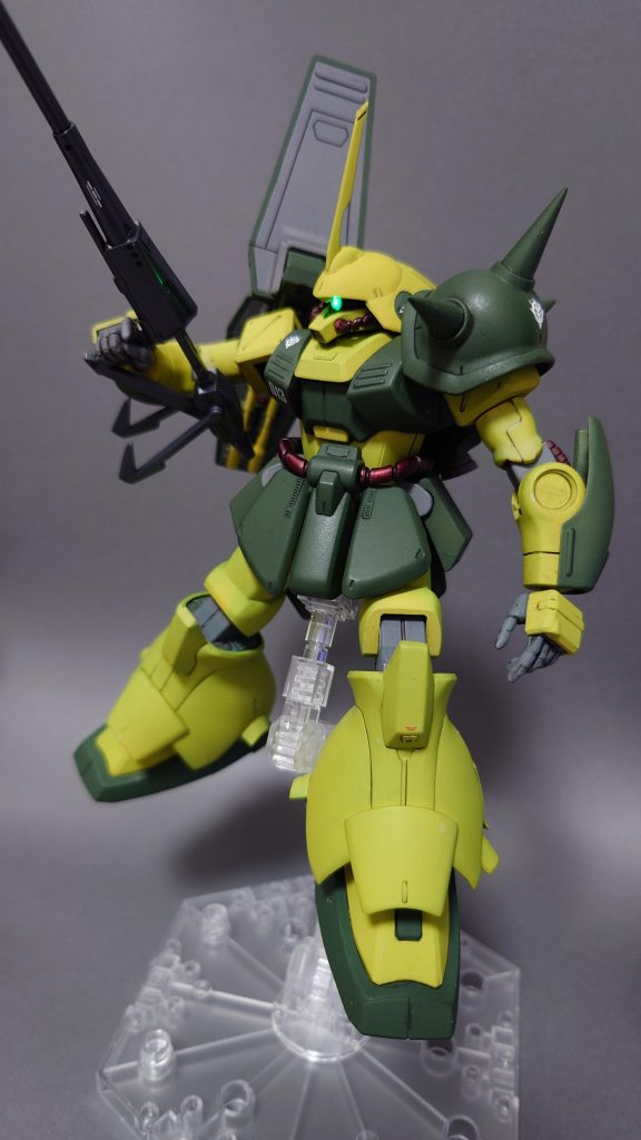 アクシズ周辺の警戒に当たるマラサイ…のイメージで。オリジナルカラーも好きですがザクカラーもとても合ってますね。