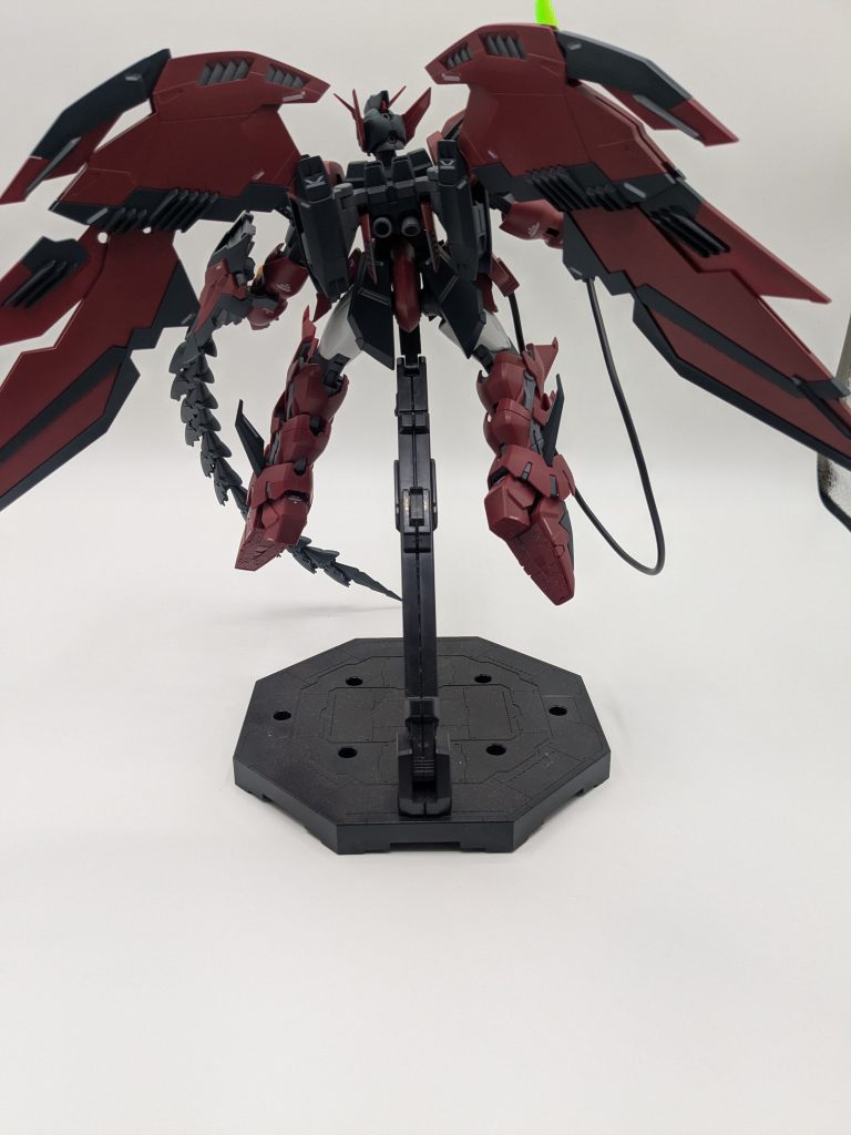 画像だと潰れてますが、あちこちにあるギザギザの意匠はすべてヤスリ掛けして尖らせてあります。自己満ですね。