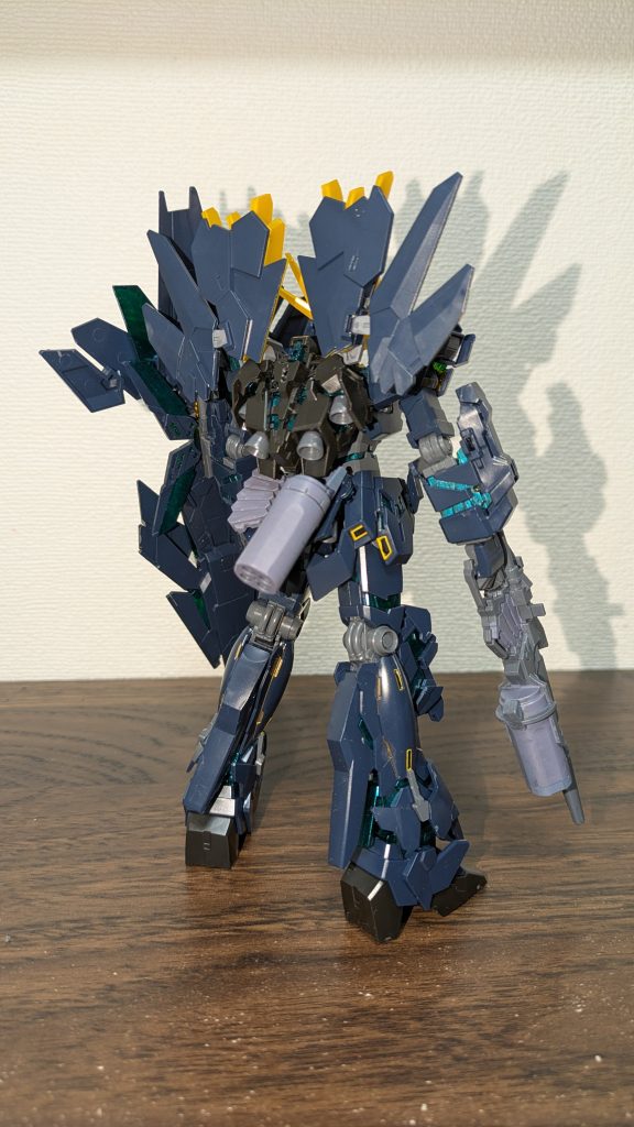 背面。リボルビングランチャーが存在感放ってて私は好きです。