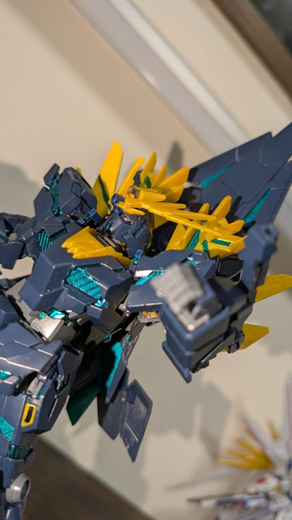 それがどぉしたぁ!( ゚д゚)ハッ! しれっと映るマイティーストライクフリーダム