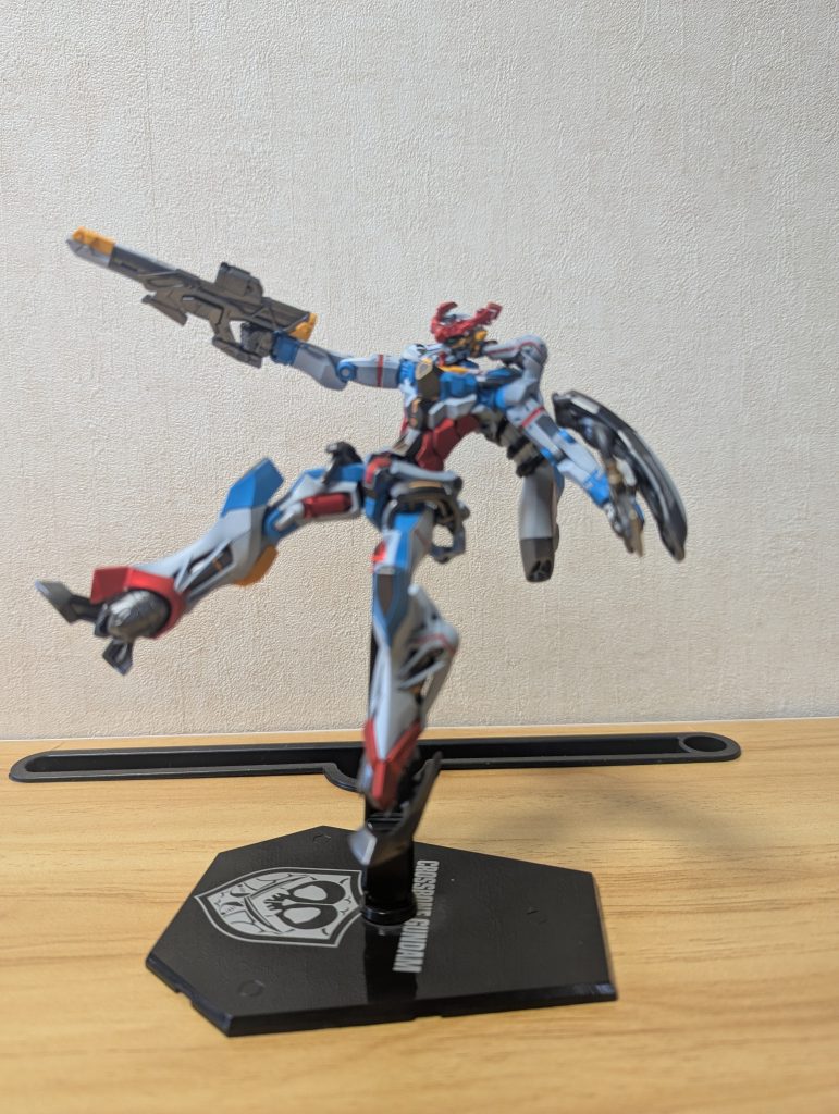 赤い線がシールで結構面倒くさかった思い出。パーツも細かくてしんどかったけど良く動くし、とても良いキットです。