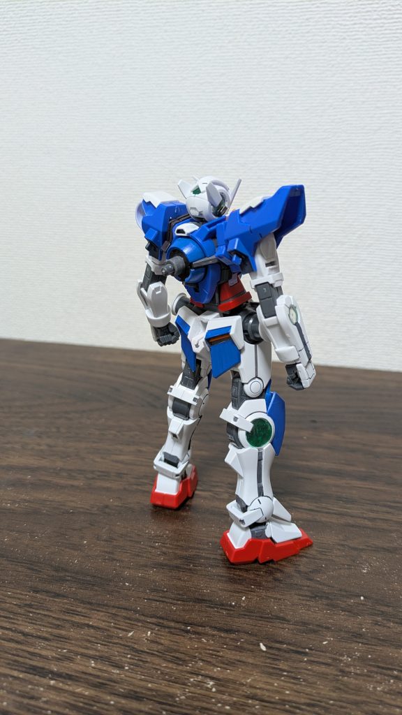 素体背面GNドライヴはリペアiiのバースト状態のパーツを加工して使っています。リアアーマーはリペアiiのものにアームを付けるための穴をくり抜いたものです。