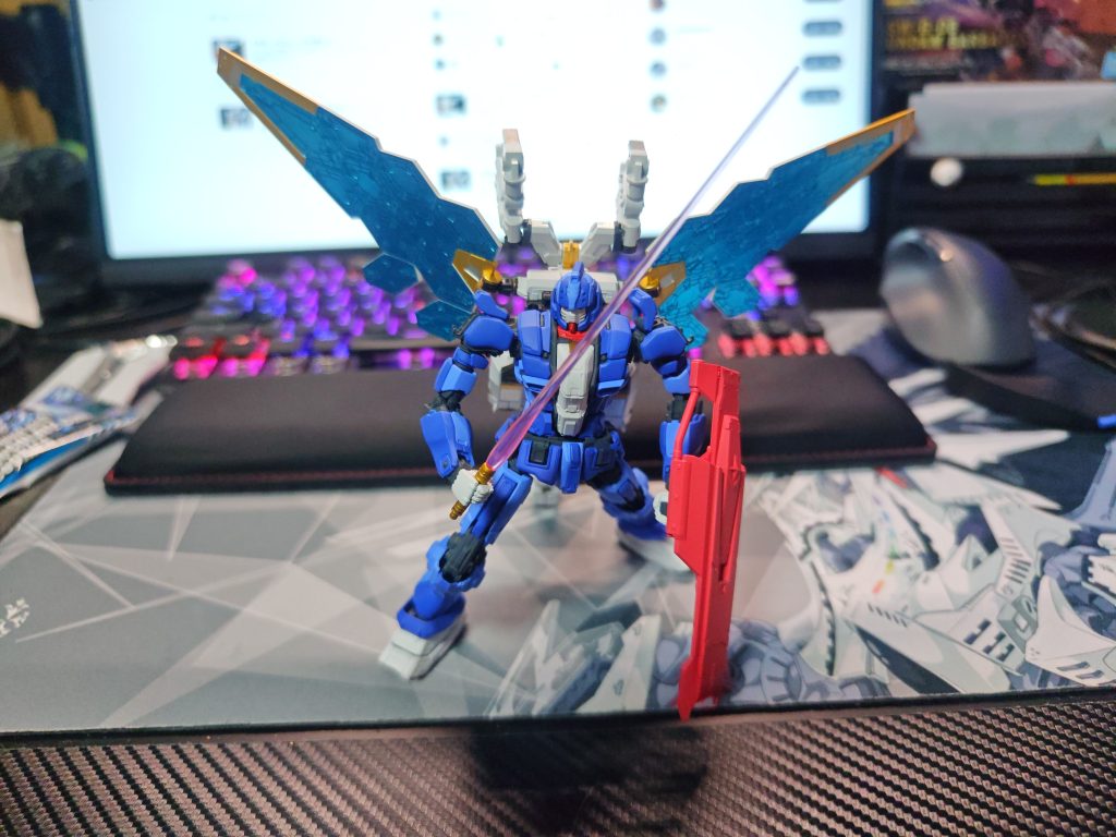 EGグラスフェザーをマーカーで部分塗装–9枚目/制作者:syoooooh