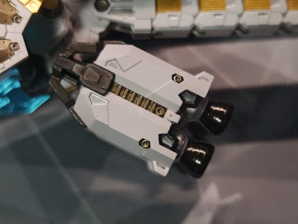 塗り分けすると満足度上がるんですが、物凄く手間がかかって大変でした。