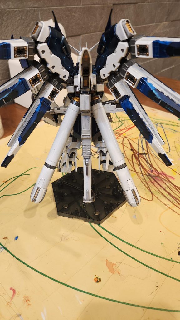 RG Hi-νガンダム with ハイパーメガバズーカランチャー–2枚目/制作者:Hosoda-Poso