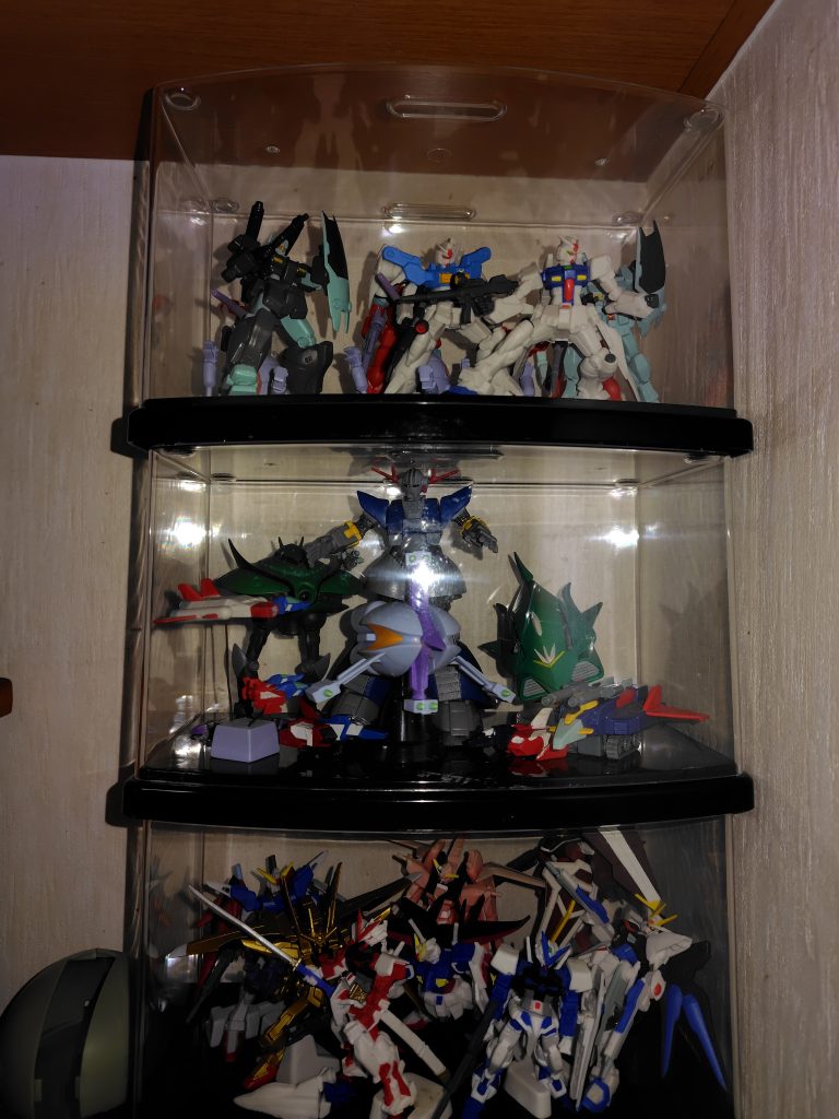 格納庫–2枚目/制作者：えび