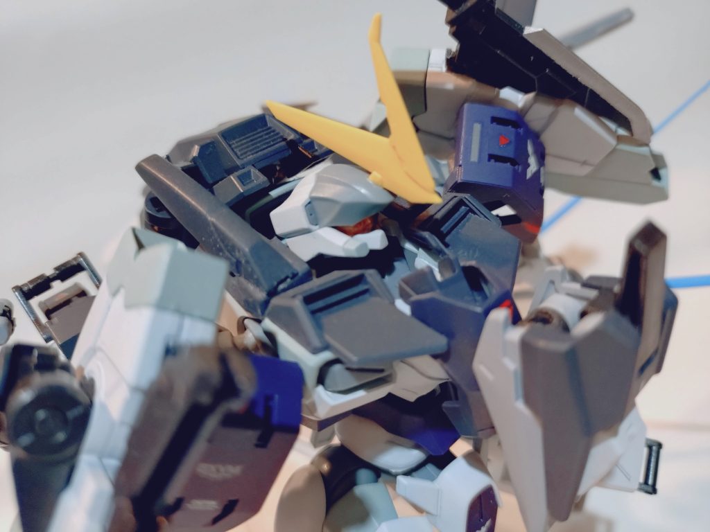 巨大な頭部ブレードアンテナ。量産型なお顔のくせに素晴らしいモノをお持ちです。製作者お気に入りの部分です(〃∇〃)