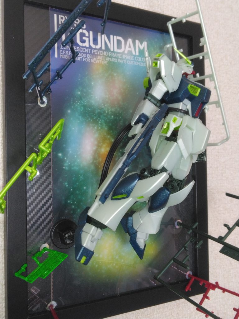 アクシズとか再現出来たら、またジオラマポーズを変えて飾るかもしれません。