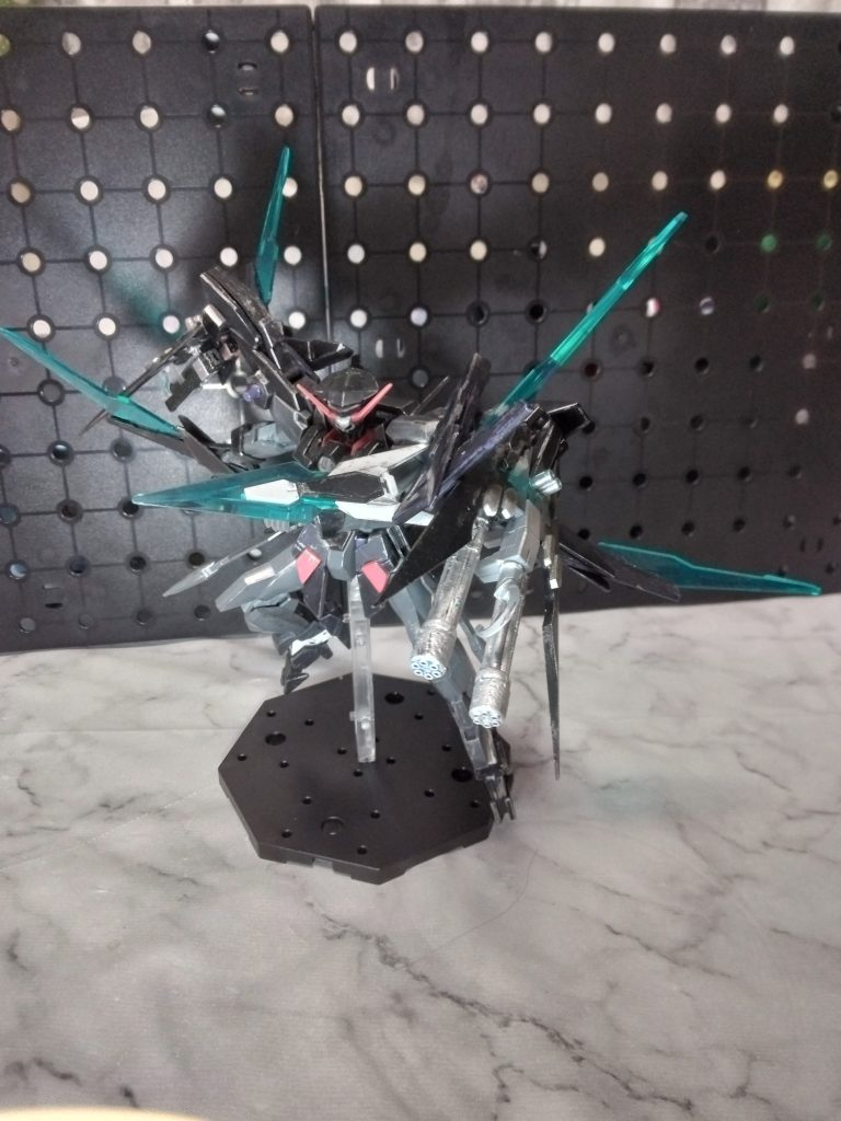 マグナムのファンネルがバインダーにつけたまま広がるので、辻斬りっぽく戦ってます。いつかホントに動かせる時代が来たらな~…