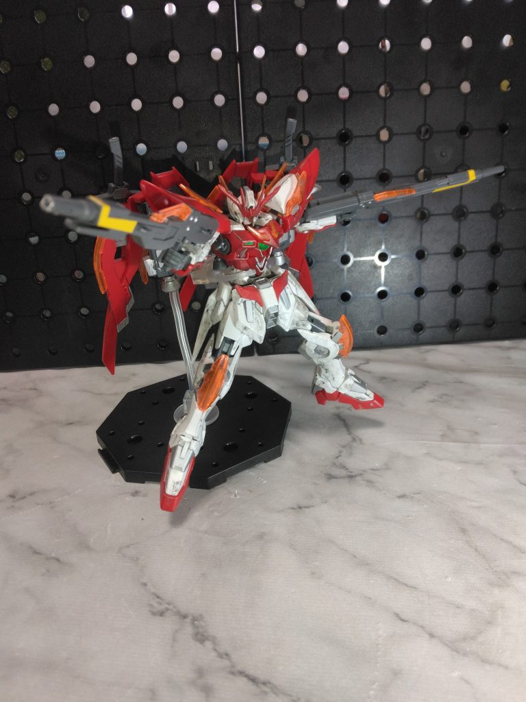 色味が違うだけでこんなにビルド機体になるんですね。