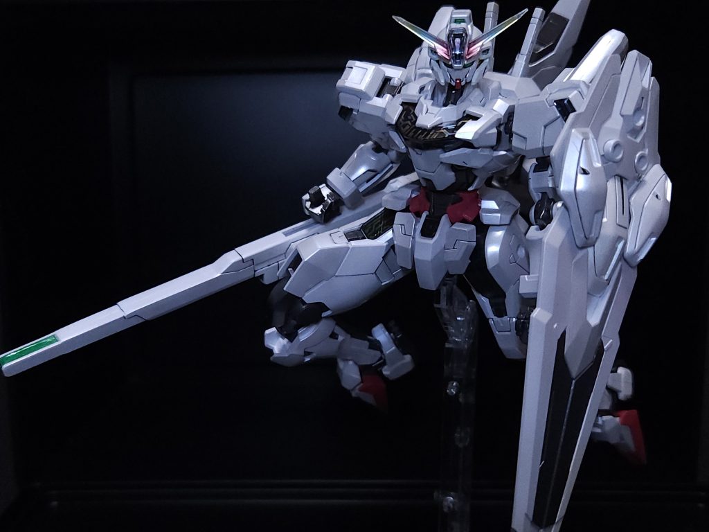 白を強調したかったので迷いましたがデカールは使わずシンプルに仕上げました