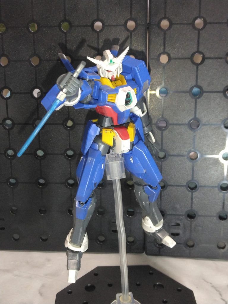 エッジ部分にシルバーで塗装してみましたが、あまり大差ないかも😅