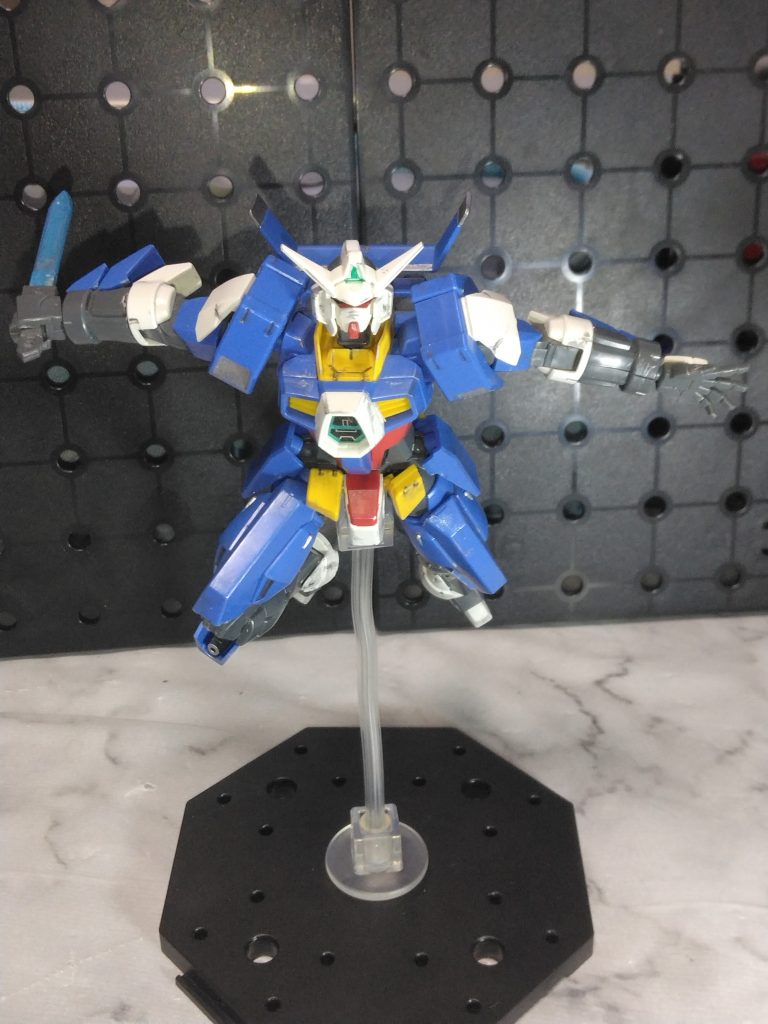 開き手で合う物が見つからなかったので他の機体から拝借😅ダクトやバーニア、武装などを少し好みに塗装。シグルブレイドは当時のシールを剥がして再塗装したのですが、映像のような色味にならず妥協しました。