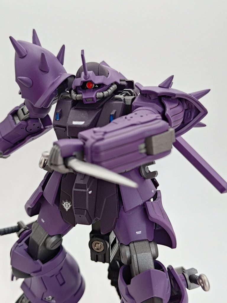 モノアイはハイキューパーツに交換してます。緩いせいか気がつくと明後日の方に向いてます。