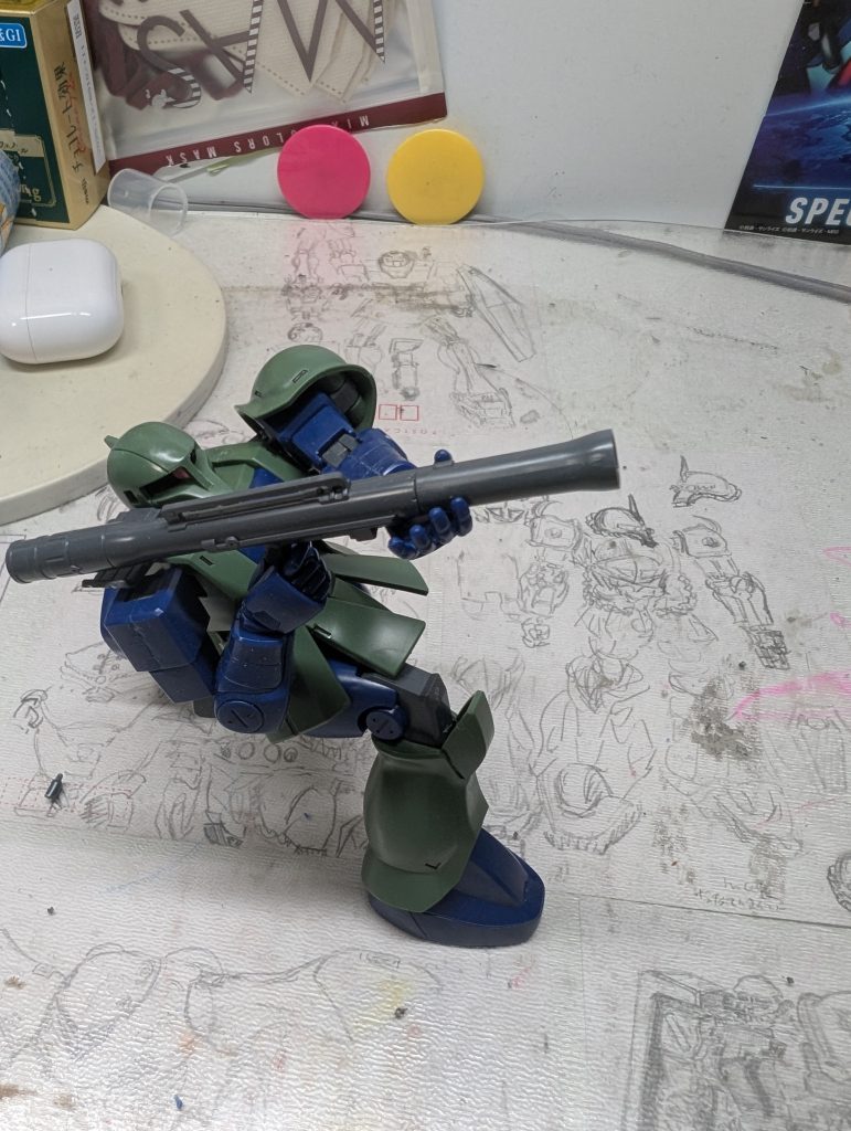 歴史の教科書にあった警察予備隊のバズーカ訓練心なしか形状も似ています。