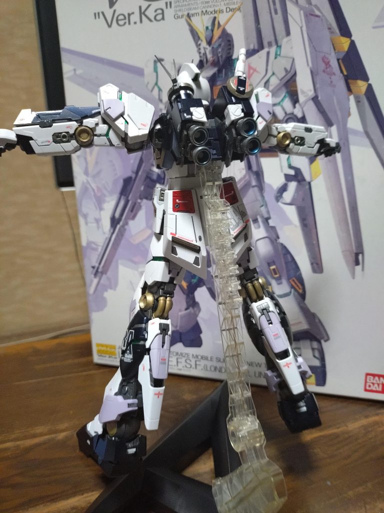 νガンダム　ver.ka–2枚目/制作者：JINBE