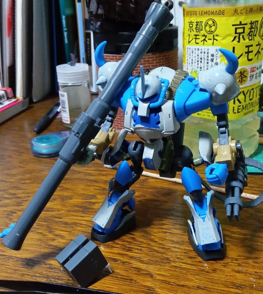 バズーカとミニガンをつけてみたところ。なんとなくアメコミに出てきそう？