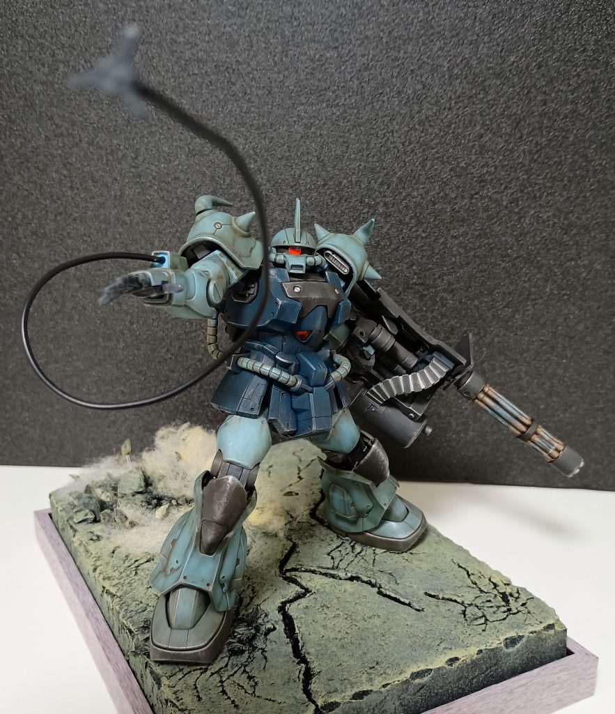 HGグフカスタム　成形色＋部分塗装＋ちょいディテールアップ＋ウェザリング仕上げ–2枚目/制作者：窓際の陽炎