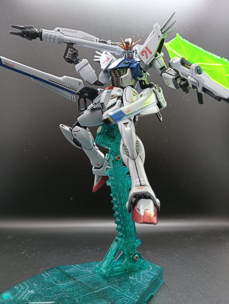 自分の中でプロポーションの改造がいい感じだったから、余計に塗装後のショックは半端なかったです（笑）…………頑張ります。