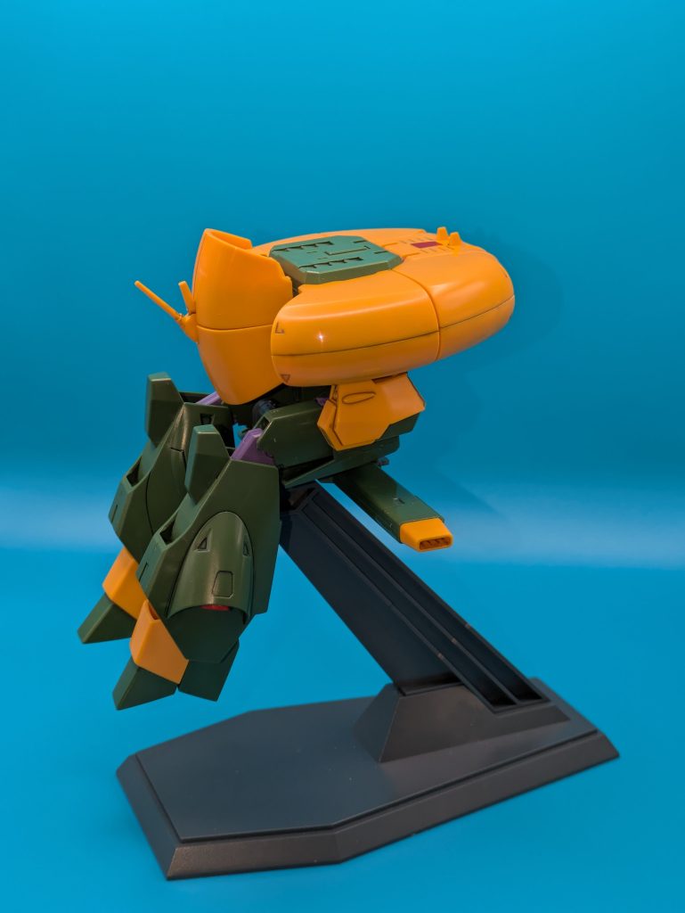 腰を開いた胸にくっつけてブースタ動かして腕くっつけ