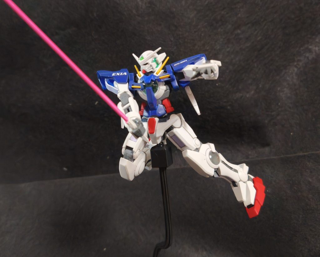 挿し絵のマネしてポージング可動域が違うような