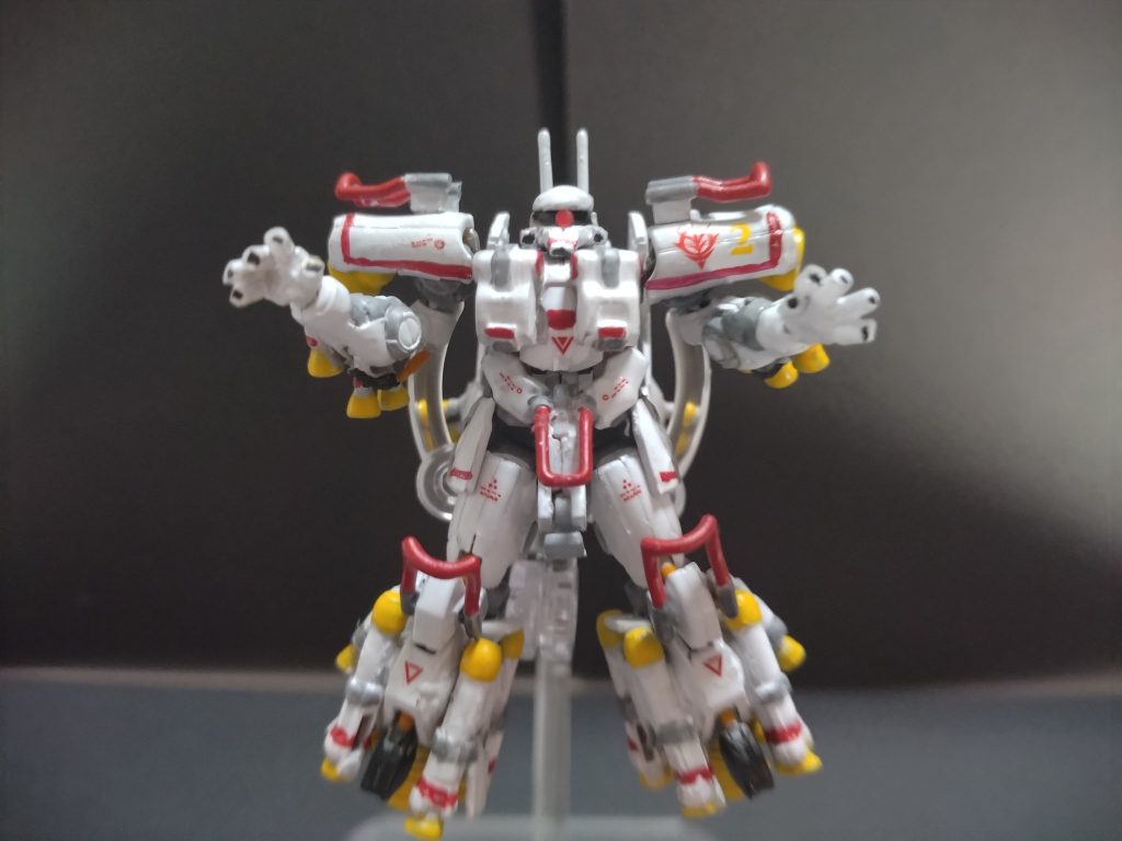 正面からデカールは100均のを混ぜつつ貼りました。