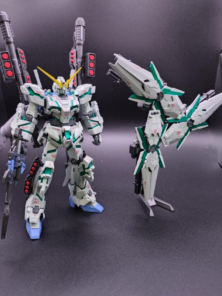 青は、ソードストライクのブルー在庫より見つけて。 バックショット撮り忘れました。