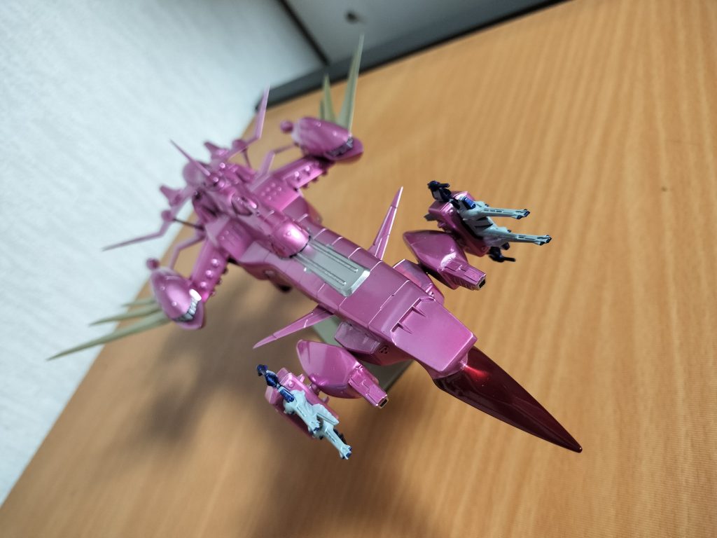 付属のちっこい方々はまだ塗れてません、というか私では無理っぽいです。修行の後、挑戦してみたいと思っています。