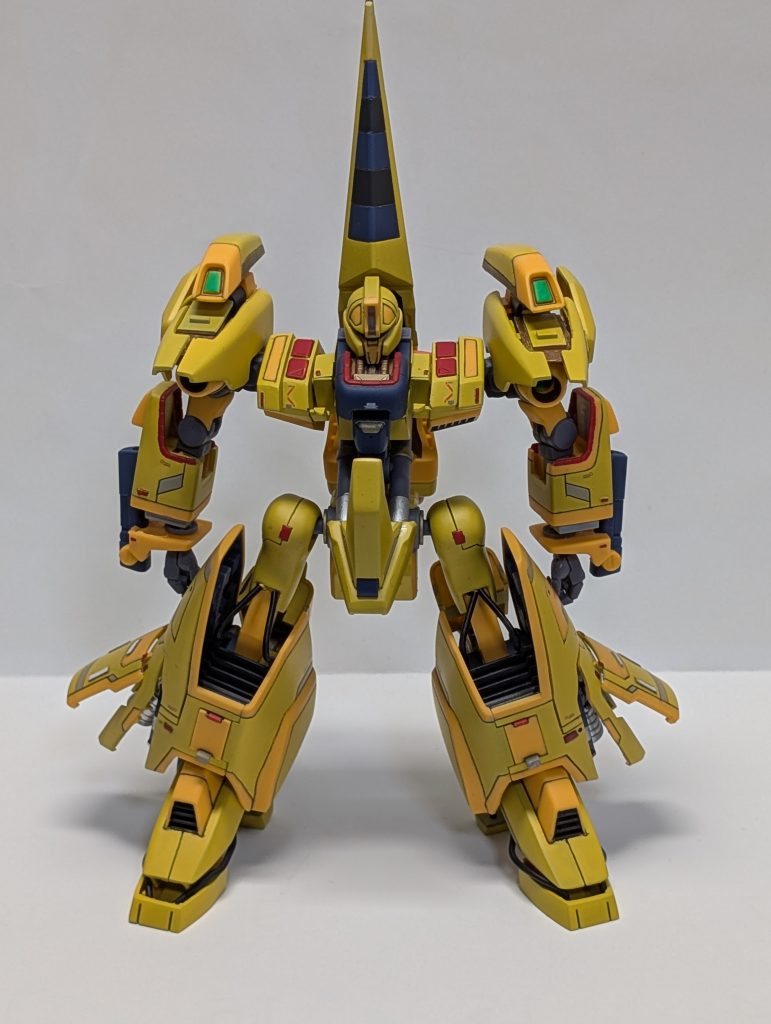 正面から見ると結構わかりやすいと思います。ディテールやパーツの切り離し以外の工夫点は小さなプラ版をつけ、エナメル塗料(赤など)で塗ったり内部には金属感の出るようにマーカーで塗りました。今回のつくったきっかけはたまたまメタスが売っていたのと、劇場版Zガンダムを観て、つくりたくなったからです。何年か前にTV版を観ましたがどっちのほうが終わりとしていいのでしょうね😅ここまで見てくれてありがとうございました。コメントでアドバイスや質問、感想待ってます!