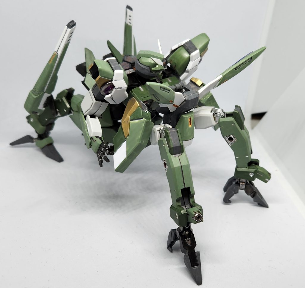 不整地(山岳等)踏破用の四脚モード。