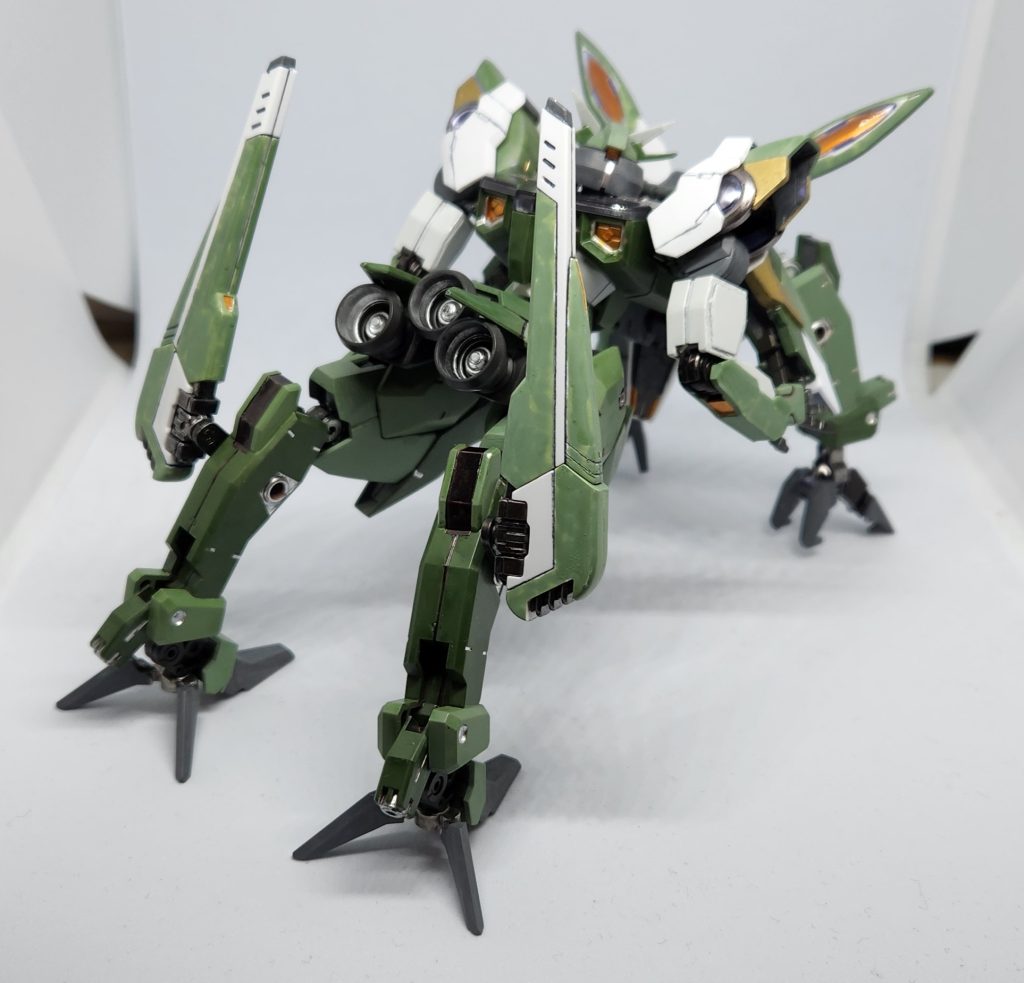 上半身が後ろ向きになっただけ〜