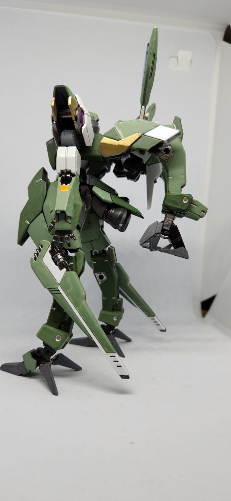 デルタカイの余りとベギルベウのバックパックを使用。